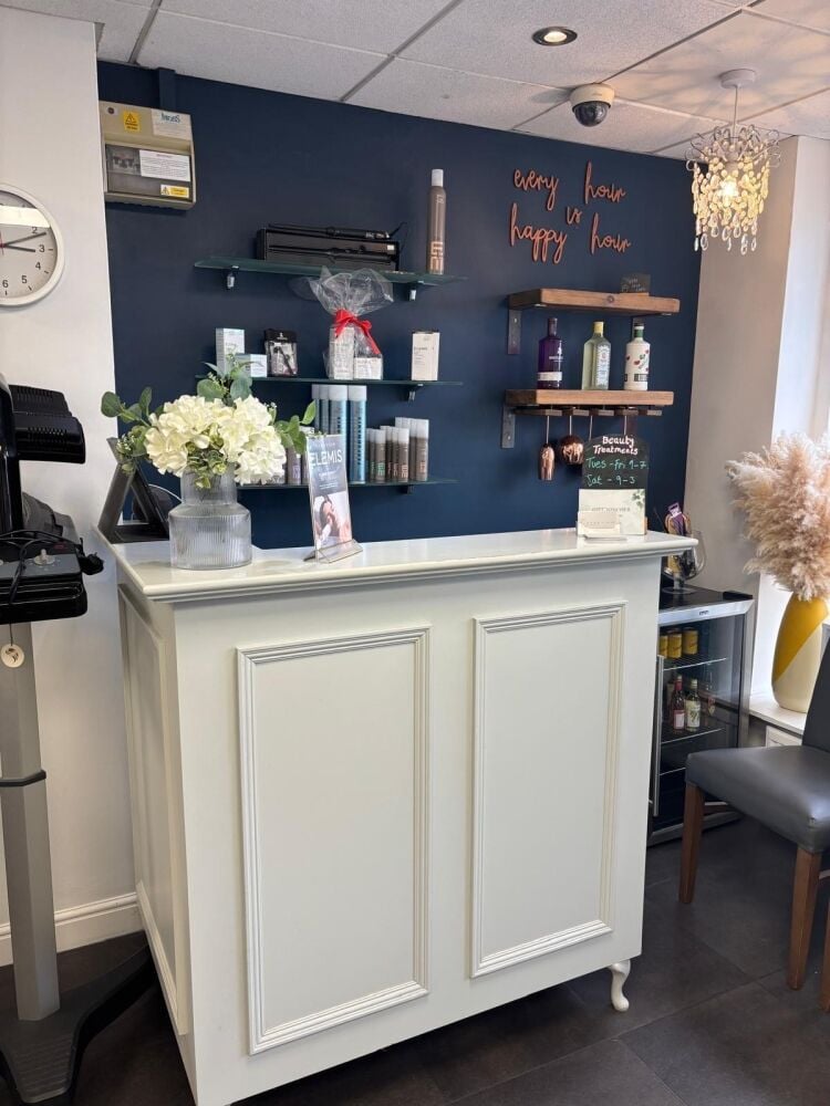 Freehold Hair and Beauty Business + 1-Bed Flat | Strong Rental Income | Development Potential Photo 3