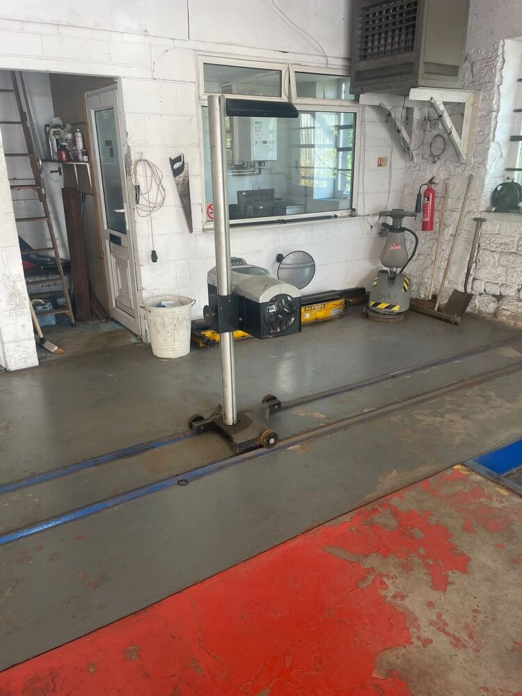Profitable MOT-Only Testing Centre with 8,000 Annual Tests and Four-Bay Facility Photo 3