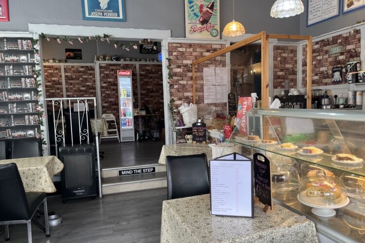 Established Cafe / Sandwich shop - Southport Photo 3