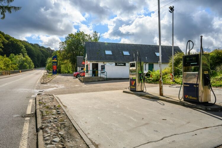 Ballindalloch Filling Station & Shop/Post Office