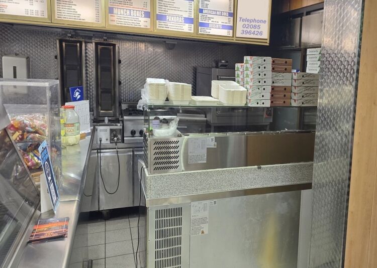 Well established modern fish & chip shop trading evening only