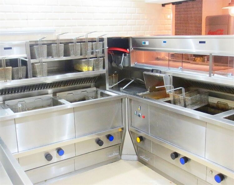 Exceptional superbly fitted & equipped fish & chip restaurant & takeaway in North London