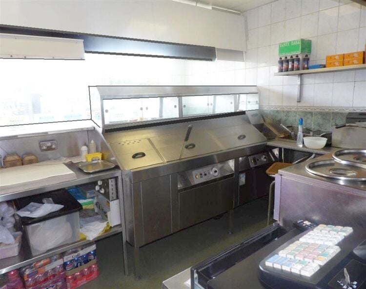 Long-established hot food takeaway with 4-bed flat, Sheffield Photo 3