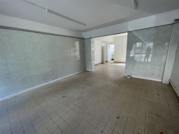 Versatile Retail Premises For Sale/ To let in Exmouth For Sale in Exmouth
