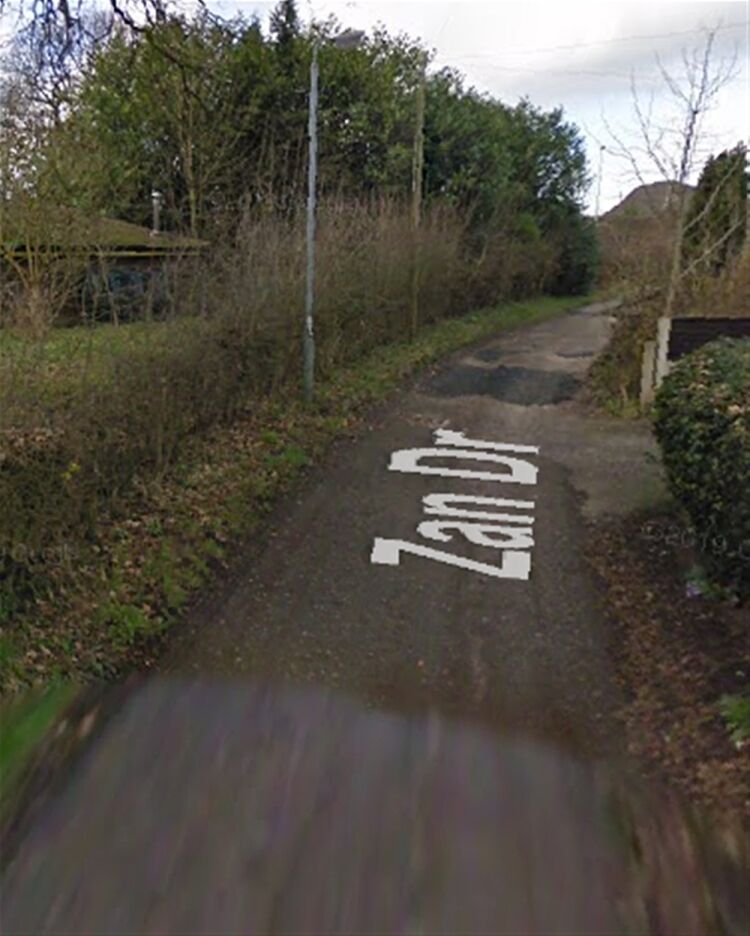 EXCLUSIVE FREEHOLD ACCESS ROAD FOR SALE IN SANDBACH Photo 3
