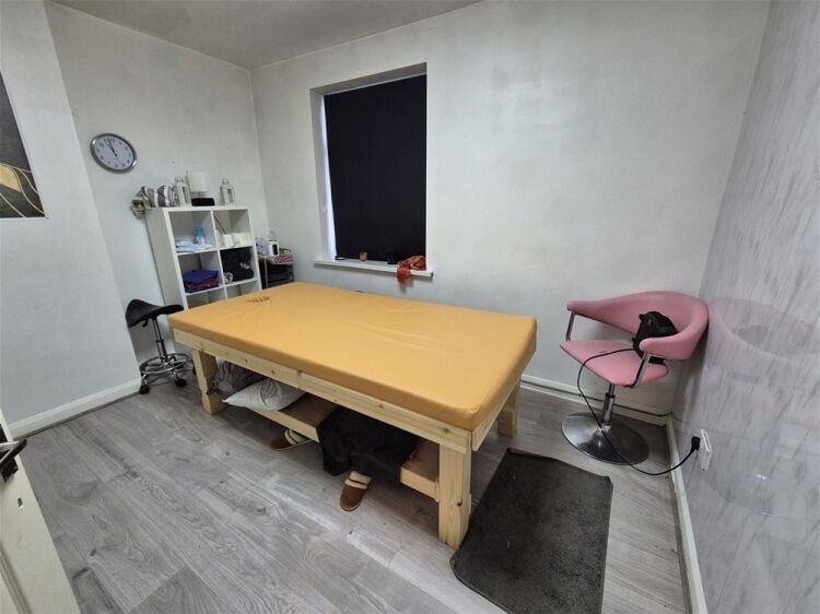 Vacant Unit For Sale in Bradford