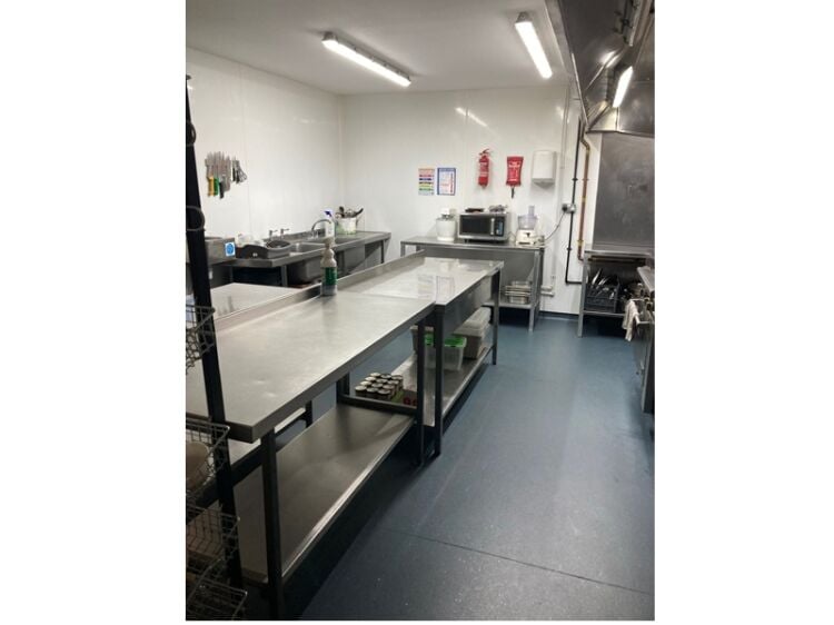 Asset Sale – Commercial Food Production / Dark Kitchen Opportunity