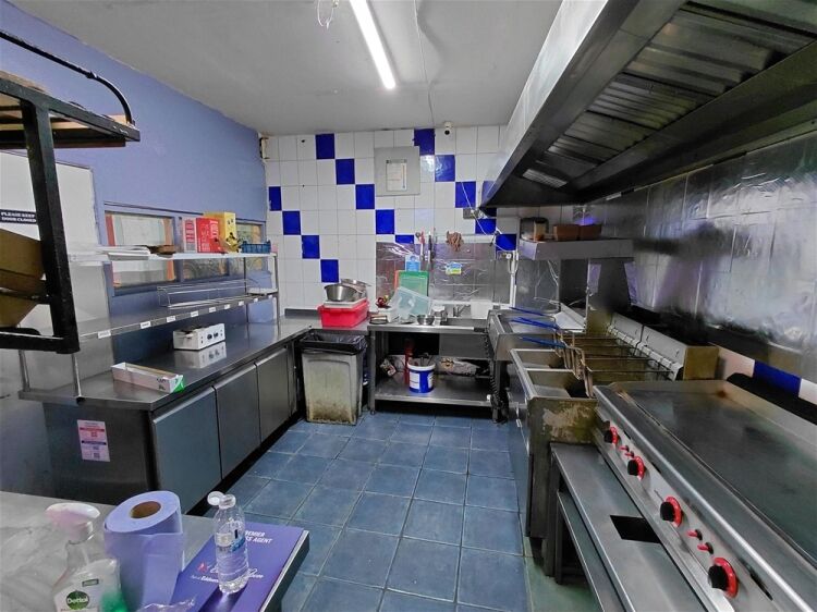 Hot Food Take Away For Sale in Leeds Photo 3