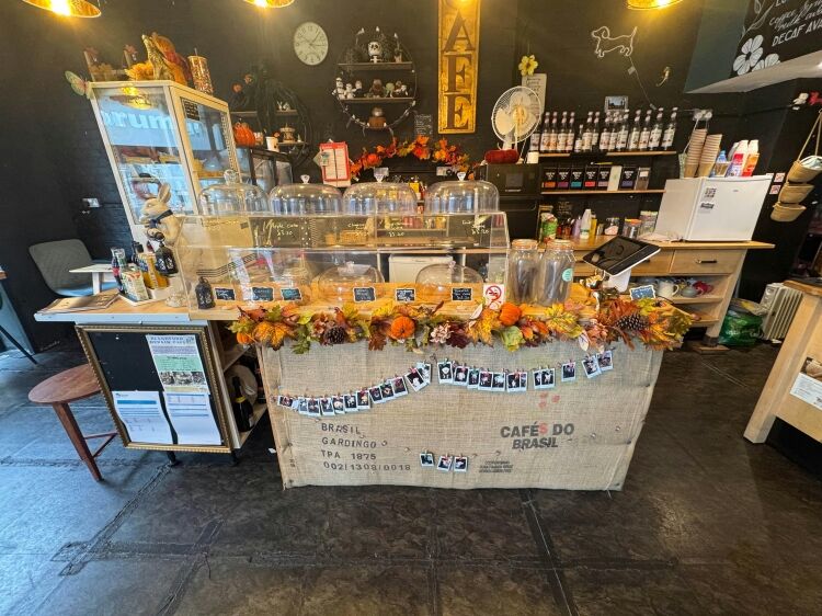 Prominent Town Centre Cafe Photo 3