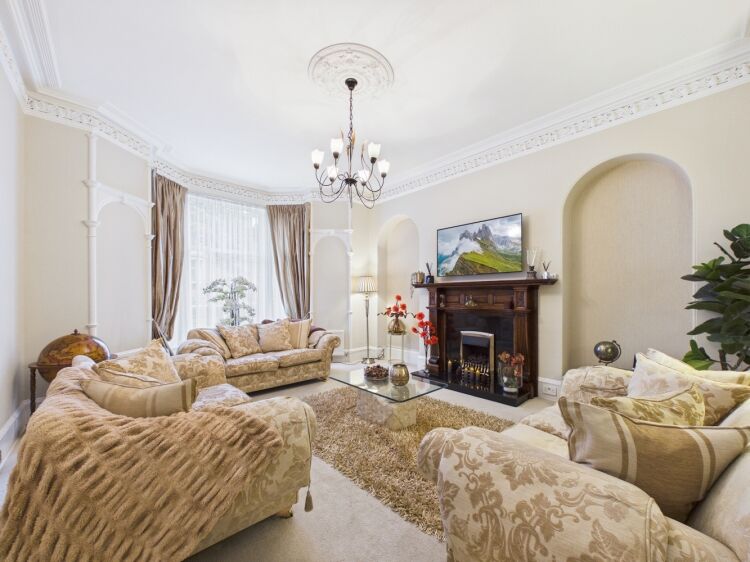 Elegant Ferryhill Property Offering Turnkey Guest House Opportunity Photo 3