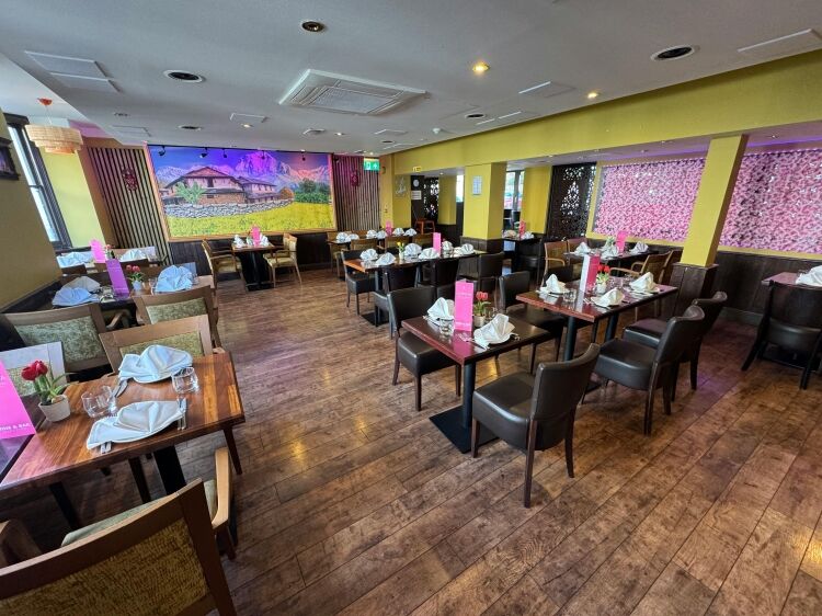 Spacious 90+ Cover Restaurant Photo 3