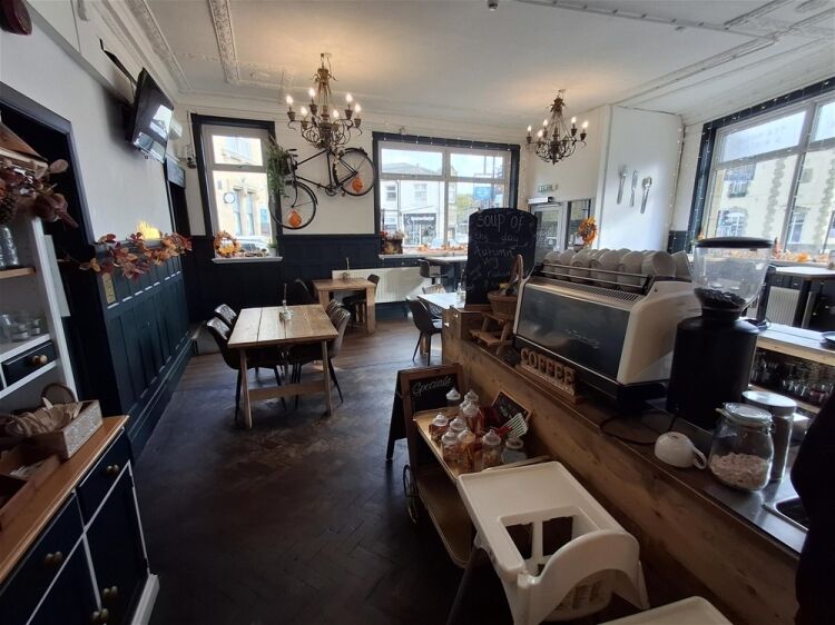 Cafe & Sandwich Bars For Sale in Mirfield Photo 3