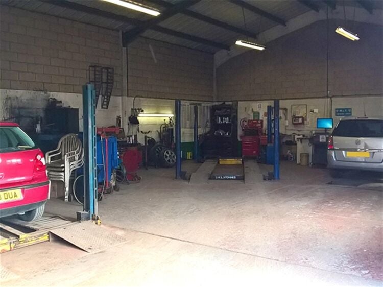 WELL ESTABLISHED MOT & GARAGE SERVICES - GLOUCESTERSHIRE