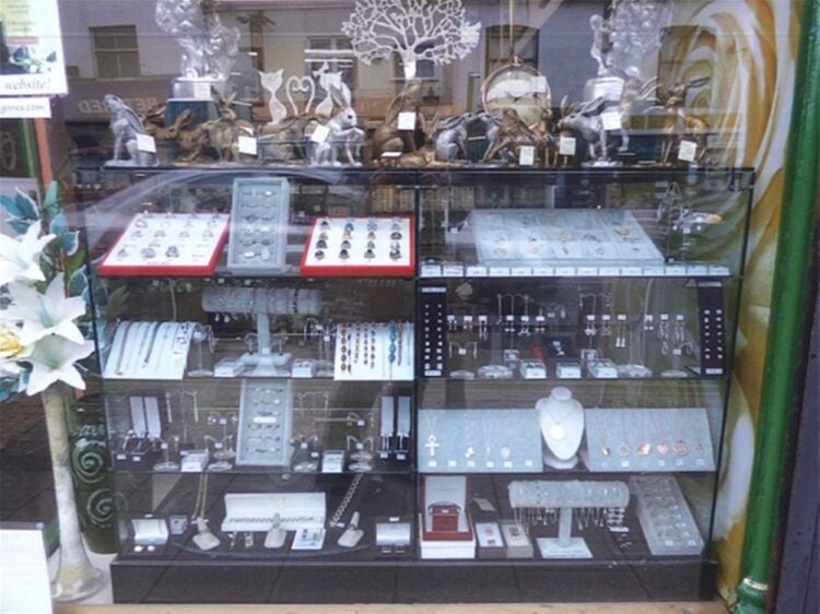 PAWNBROKERS - CAMBRIDGESHIRE Photo 4