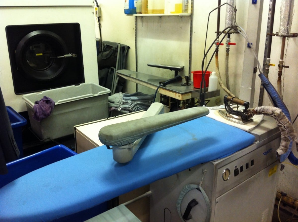 Well Established Dry cleaner for sale in Wallington Photo 5