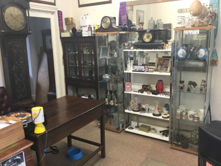 Successful & Well Established Antiques Business Photo 4