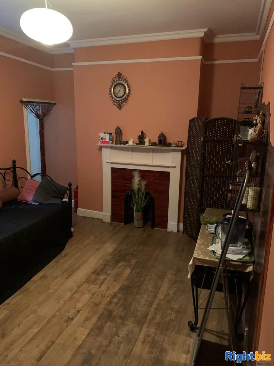 Cheltenham Thai massage salon for sale 24K or half share 12K 