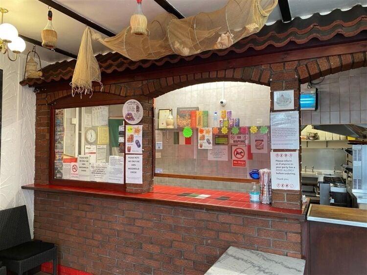 Long Leasehold Italian and Hot Food Takeaway with Accommodation – Chorley