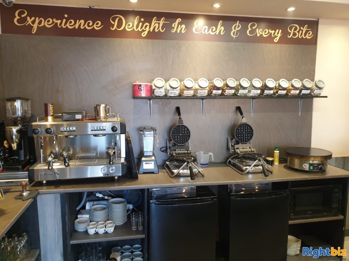 Greatly located Delightful Desserts Parlour In Sherwood, Nottingham