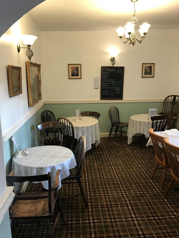 TRADITIONAL TEA ROOMS & COFFEE SHOP IN DERBYSHIRE TOWN CENTRE