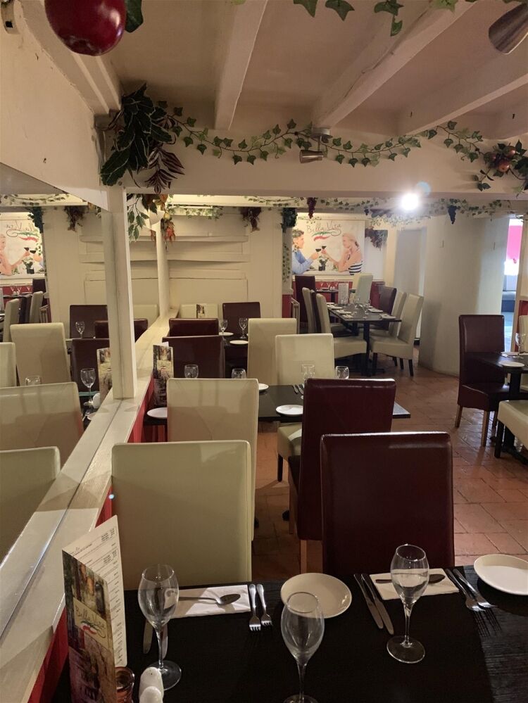 STUNNING FINE DINING ITALIAN RESTAURANT & BAR WITH FAMILY APARTMENT NEAR NEWARK Photo 4