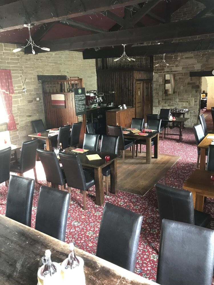 CHARMING VILLAGE PUBLIC HOUSE & RESTAURANT NEAR HOLMFIRTH