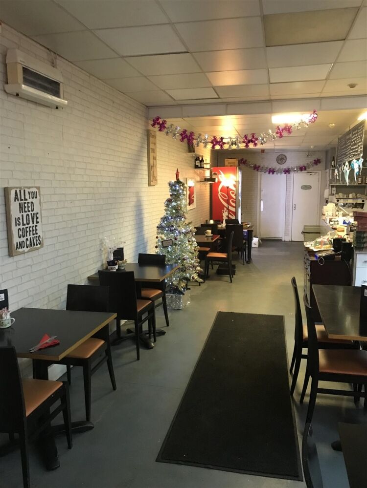 FULLY LICENSED CAFE BAR WITH TAKEAWAY & DELIVERIES IN BATHGATE TOWN CENTRE Photo 4