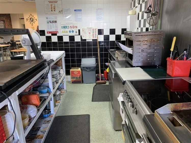 POPULAR COFFEE SHOP & BISTRO IN ASHTON IN MAKERFIELD TOWN CENTRE Photo 4