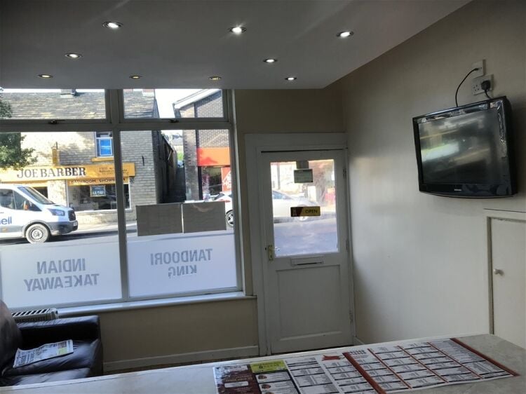 POPULAR INDIAN TAKEAWAY & DELIVERIES ON GLOSSOP HIGH STREET