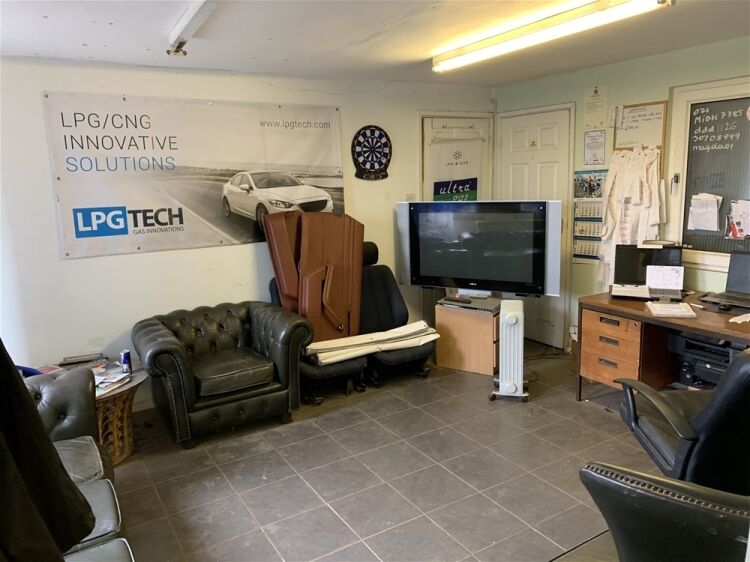 AUTO LPG CONVERSION COMPANY IN NEWPORT/GWENT Photo 4