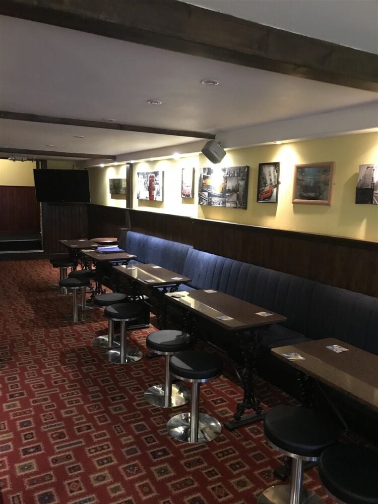 TOWN CENTRE FREE OF TIE PUBLIC HOUSE IN EAST AYRSHIRE Photo 4