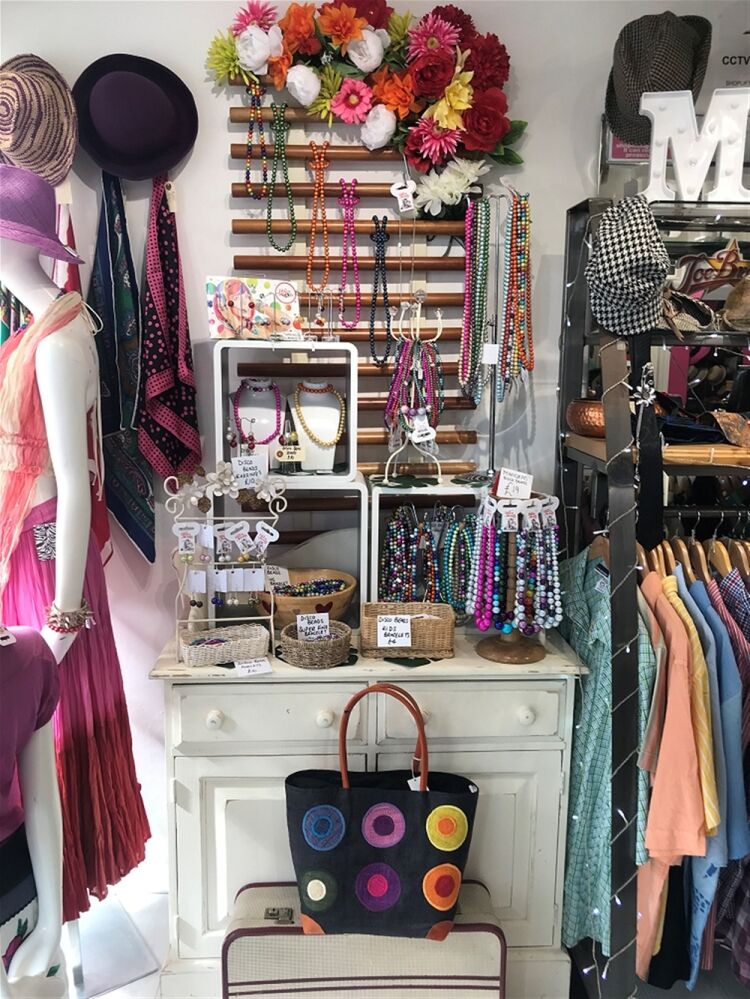 TOWN CENTRE LADIES DESIGNER FASHIONS & ACCESSORIES EMPORIUM IN NORTH CORNWALL