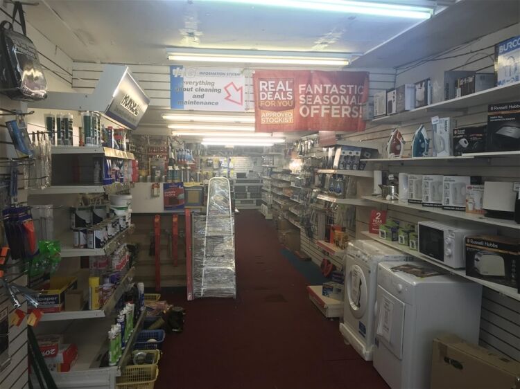 RETAIL ELECTRICAL/HARDWARE & PET SUPPLIES IN KNARESBOROUGH TOWN CENTRE