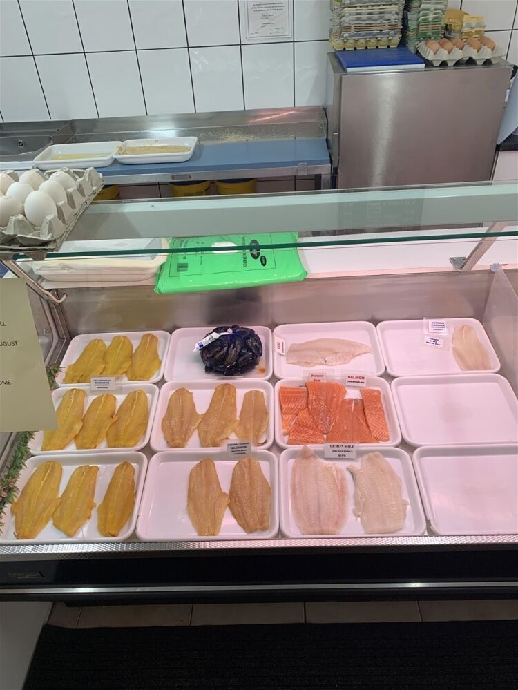 FREEHOLD TRADITIONAL FISHMONGER IN ALVA TOWN CENTRE Photo 4