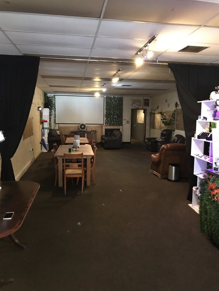 HIGHLY REGARDED VAPE LOUNGE & LICENSED CAFE BAR IN DERBY CITY CENTRE Photo 4