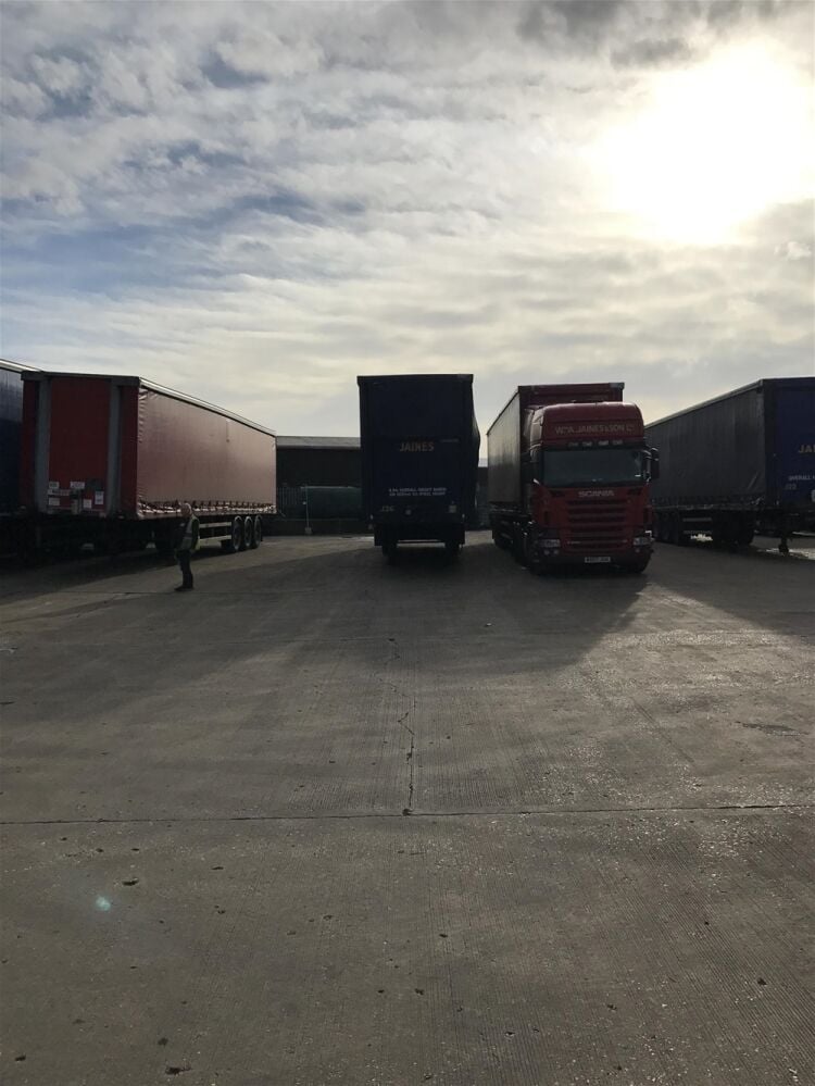 LONG ESTABLISHED FREEHOLD ROAD HAULAGE COMPANY IN LINCOLNSHIRE