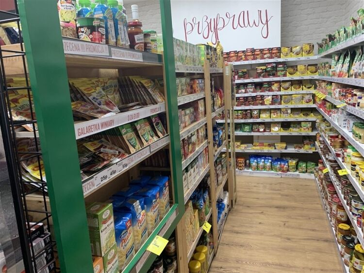THRIVING POLISH DELICATESSEN & OFF LICENCE IN HUDDERSFIELD Photo 4
