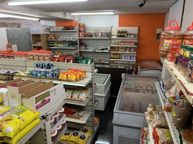 BRITISH & ASIAN CONVENIENCE STORE IN SHEFFIELD SUBURB Photo 4