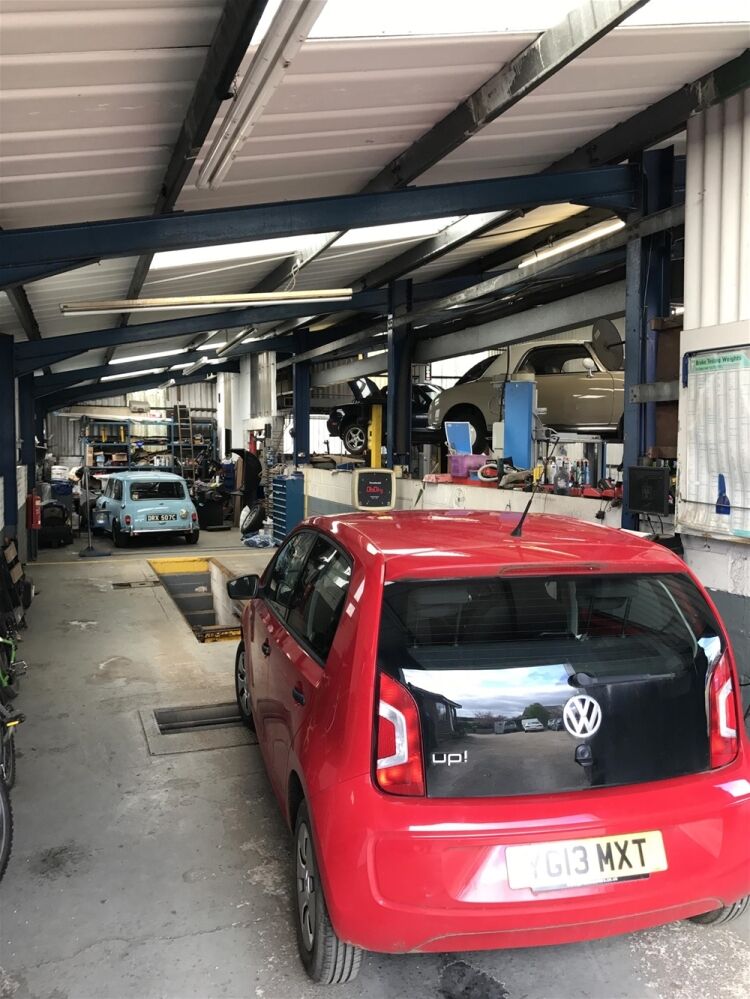 THRIVING MOT TESTING & REPAIRS CENTRE IN TOWCESTER
