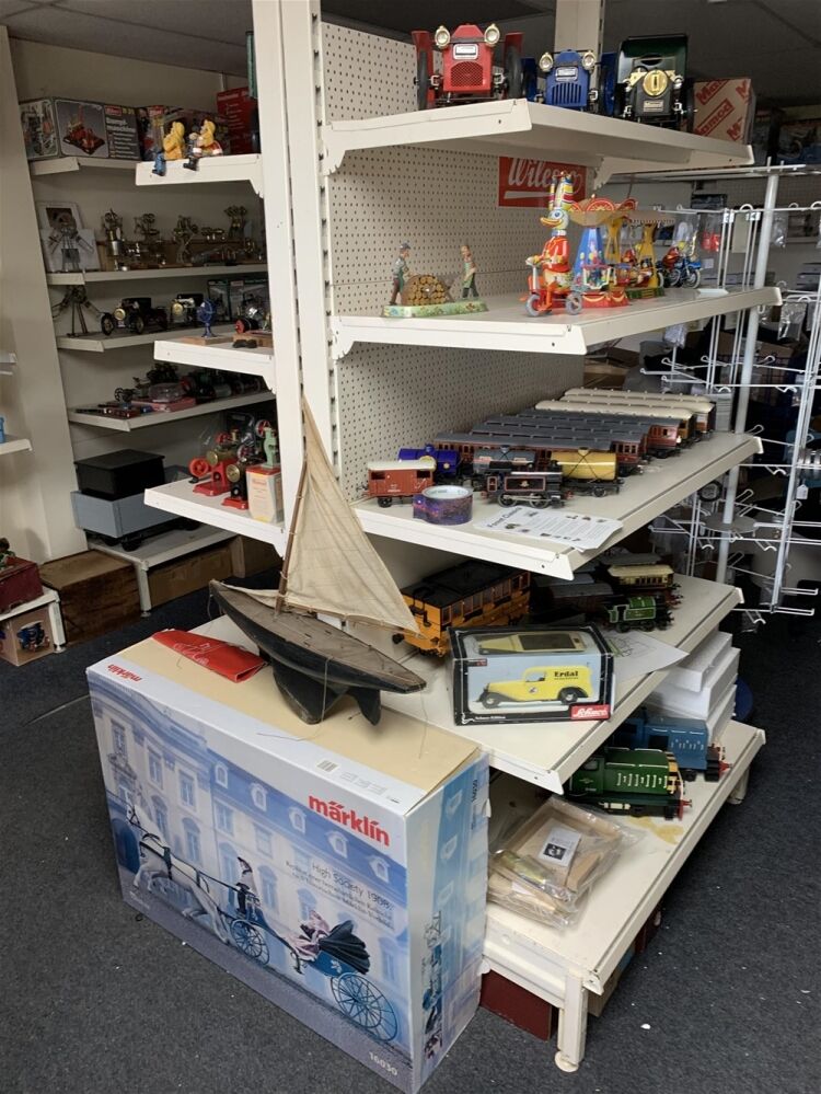 UK BASED ONLINE COLLECTABLE MODEL STEAM ENGINE SALES BUSINESS Photo 4