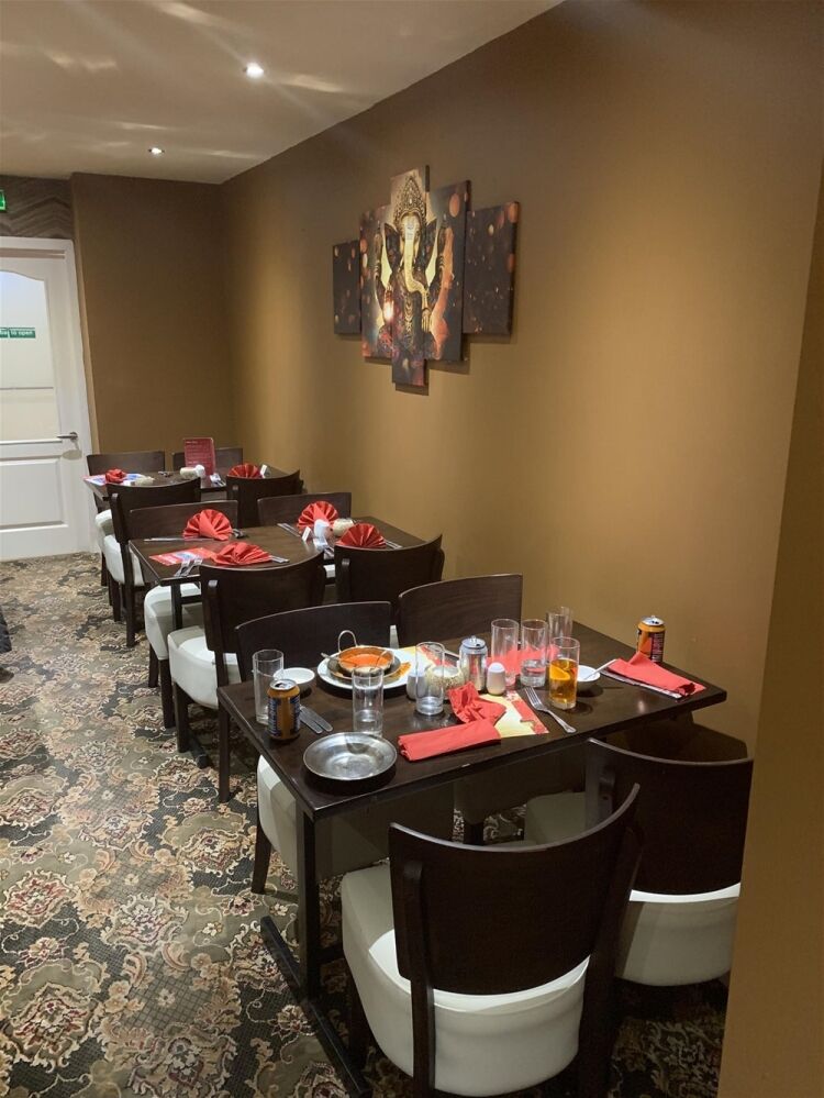STYLISH LICENSED INDIAN RESTAURANT WITH TAKEAWAY & DELIVERIES IN SALTCOATS TOWN CENTRE Photo 4