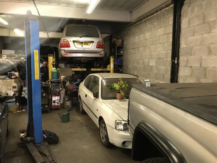 GENERAL AUTO REPAIRS CENTRE IN BOLTON Photo 4
