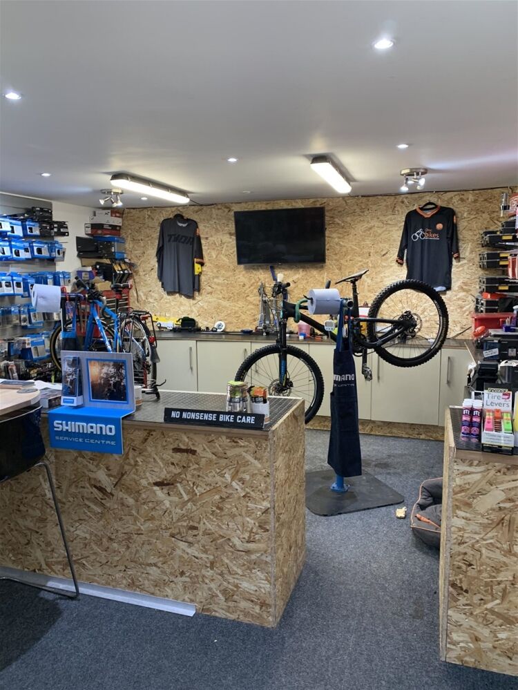 VILLAGE CYCLE SALES/HIRE & REPAIRS CENTRE NEAR AYLESBURY