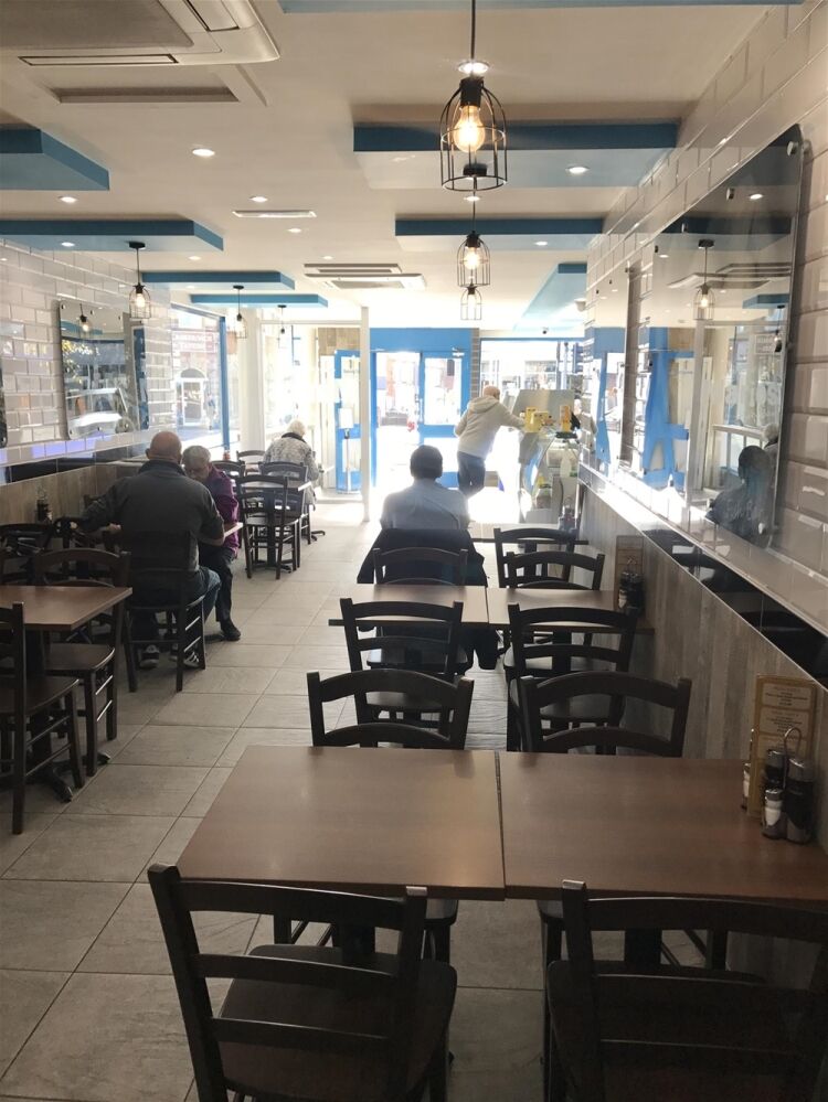 STUNNING FISH & CHIP RESTAURANT & FASTFOOD TAKEAWAY ON ALFRETON HIGH STREET