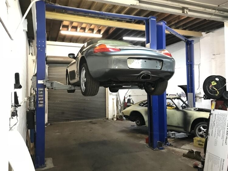 FREEHOLD SPECIALIST AUTO MECHANICAL & BODY REPAIRS CENTRE IN THE WEST MIDLANDS
