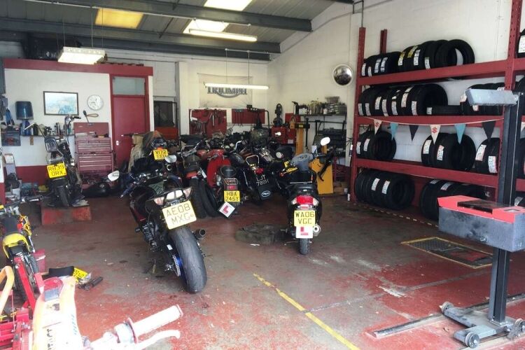 Established Tyre and MOT Centre - Cornwall Photo 4