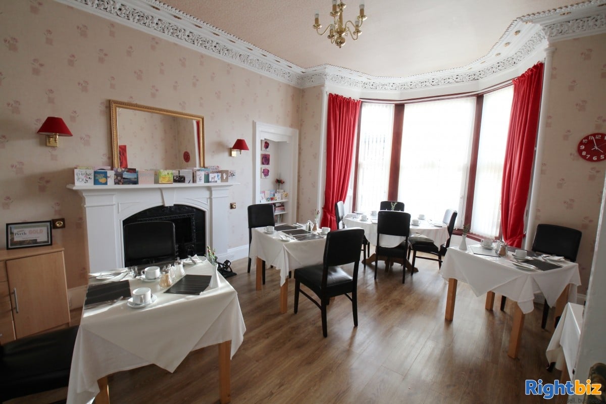 Popular Guest House in the Busy Tourist town of Perth Photo 4