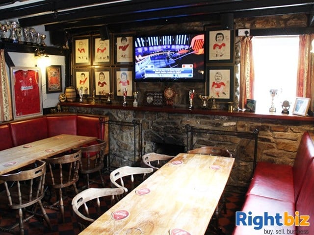 PEMBROKESHIRE - VILLAGE PUB WITH BED & BREAKFAST