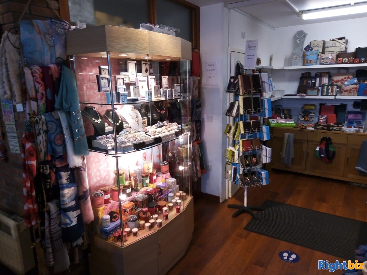 Well Established Handbag and Accessories Store in Lincoln. Premium Bailgate Location Photo 4
