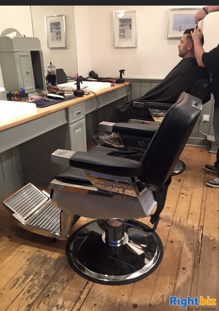 Barbers established over 37 years - leasehold lock up shop Photo 4